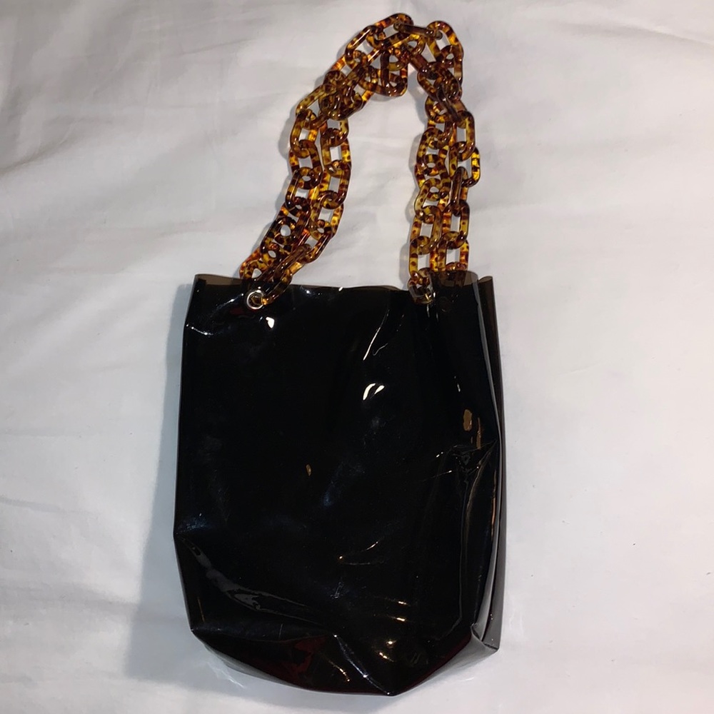 Beautiful shoulder Bag. Good condition. Purchased from Lisa Says Gah designer.